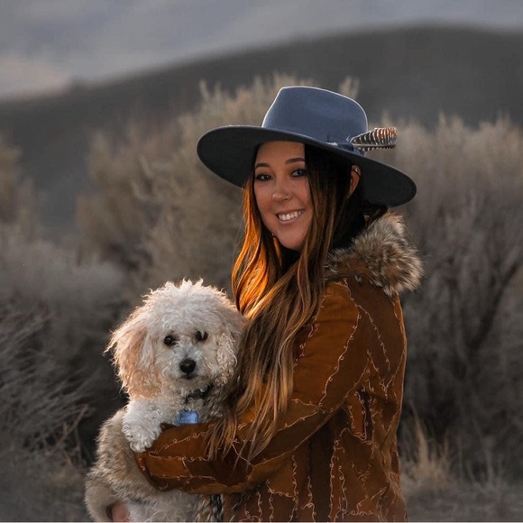 Meet your Posher, Lauryn - Picture 4 of 6